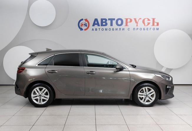 Kia Ceed III с пробегом 2019 года, цена 1 699 000 рублей, 134900 км, хэтчбек, Автокод Объявления