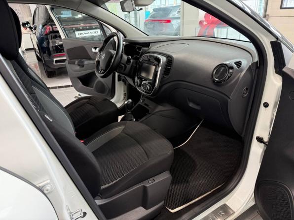 Renault Kaptur I с пробегом 2016 года, цена 1 267 000 рублей, 208441 км, внедорожник, Автокод Объявления