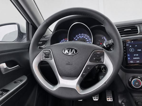 Kia Rio III Рестайлинг с пробегом 2016 года, цена 849 000 рублей, 186723 км, седан, Автокод Объявления