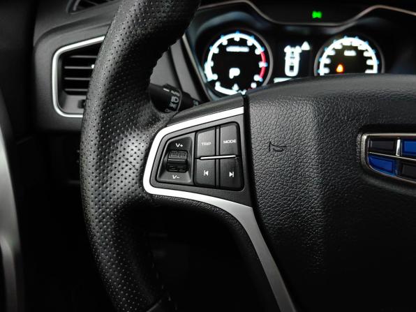 Geely Emgrand X7 I Рестайлинг 2 с пробегом 2018 года, цена 956 000 рублей, 201000 км, внедорожник, Автокод Объявления