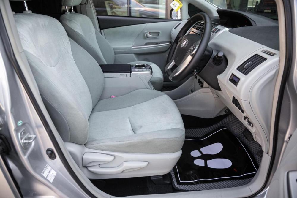Toyota Prius Alpha I (ZVW40/41) Иркутск  - изображение 13