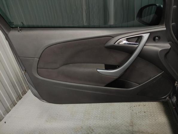 Opel Astra J Рестайлинг с пробегом 2012 года, цена 575 000 рублей, 259767 км, хэтчбек, Автокод Объявления