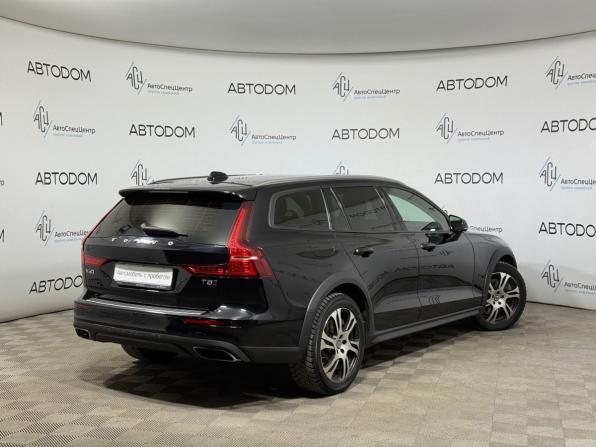 Volvo V60 Cross Country II с пробегом 2019 года, цена 2 889 000 рублей, 161055 км, универсал, Автокод Объявления