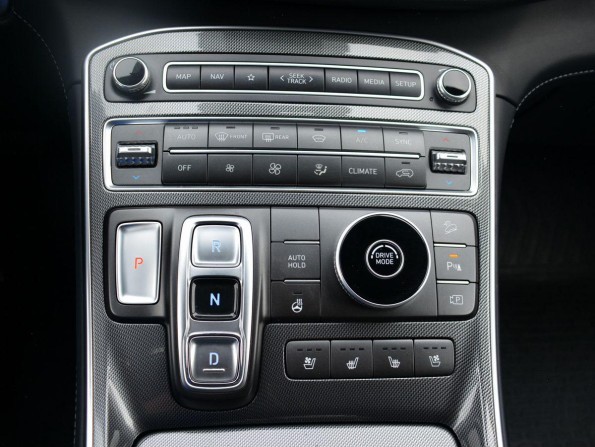 Hyundai Santa Fe IV Рестайлинг с пробегом 2021 года, цена 3 549 000 рублей, 79881 км, offers.body_type.unknown, Автокод Объявления