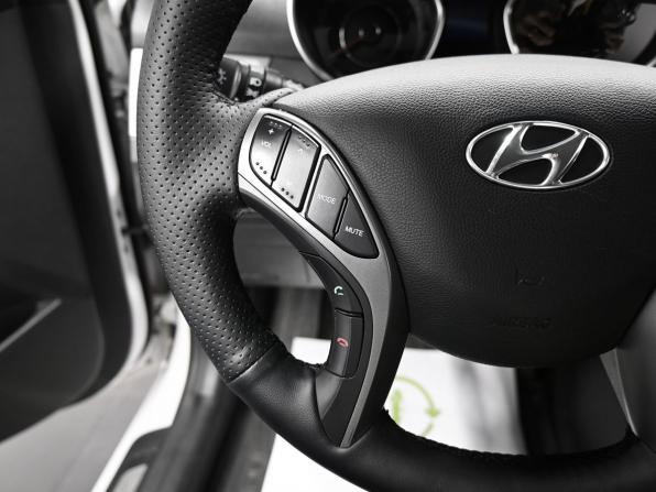 Hyundai Elantra V (MD) Рестайлинг с пробегом 2013 года, цена 1 245 000 рублей, 154155 км, седан, Автокод Объявления