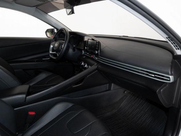 Hyundai Elantra VII (CN7) Рестайлинг с пробегом 2023 года, цена 2 248 000 рублей, 24205 км, седан, Автокод Объявления