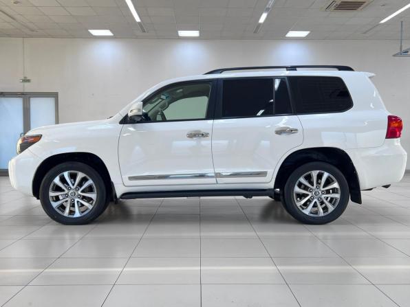 Toyota Land Cruiser 200 Series Рестайлинг 1 с пробегом 2012 года, цена 3 350 000 рублей, 299710 км, внедорожник, Автокод Объявления