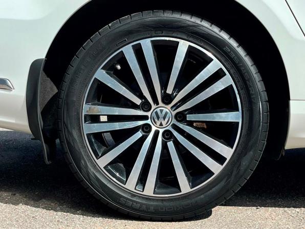 Volkswagen Passat B7 с пробегом 2014 года, цена 1 379 800 рублей, 74675 км, седан, Автокод Объявления