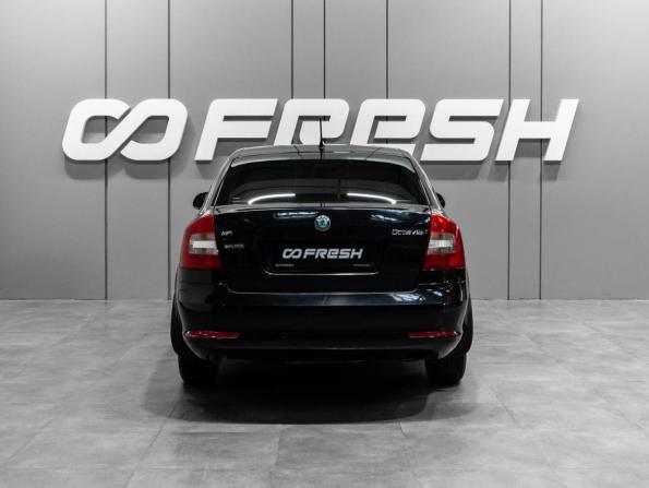 Skoda Octavia II (A5) Рестайлинг с пробегом 2013 года, цена 999 000 рублей, 110265 км, лифтбек, Автокод Объявления