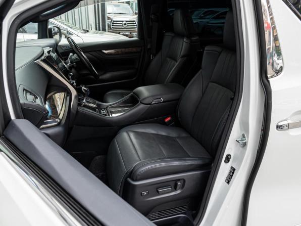 Toyota Alphard III Рестайлинг с пробегом 2020 года, цена 5 360 000 рублей, 88345 км, минивэн, Автокод Объявления