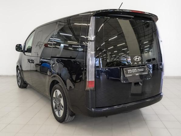 Hyundai Staria I с пробегом 2021 года, цена 4 805 000 рублей, 95926 км, минивэн, Автокод Объявления