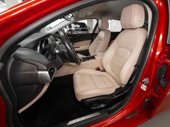 Jaguar XE I с пробегом 2017 года, цена 2 050 000 рублей, 106049 км, седан, Автокод Объявления