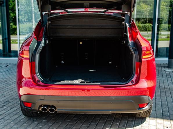 Jaguar F-Pace I с пробегом 2017 года, цена 2 220 000 рублей, 189687 км, внедорожник, Автокод Объявления