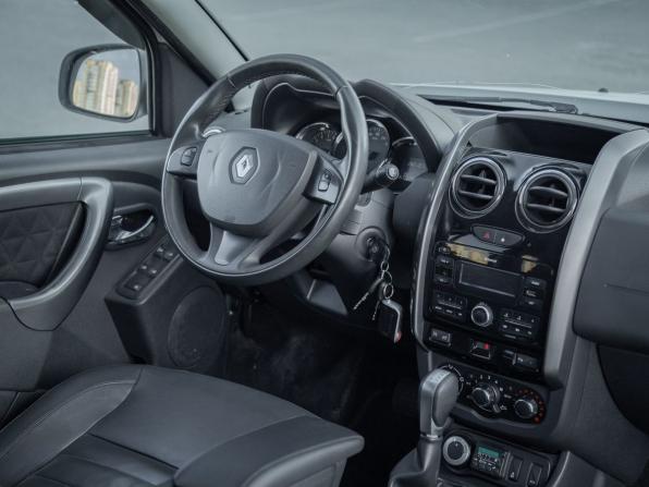 Renault Duster I Рестайлинг с пробегом 2017 года, цена 920 000 рублей, 240000 км, внедорожник, Автокод Объявления