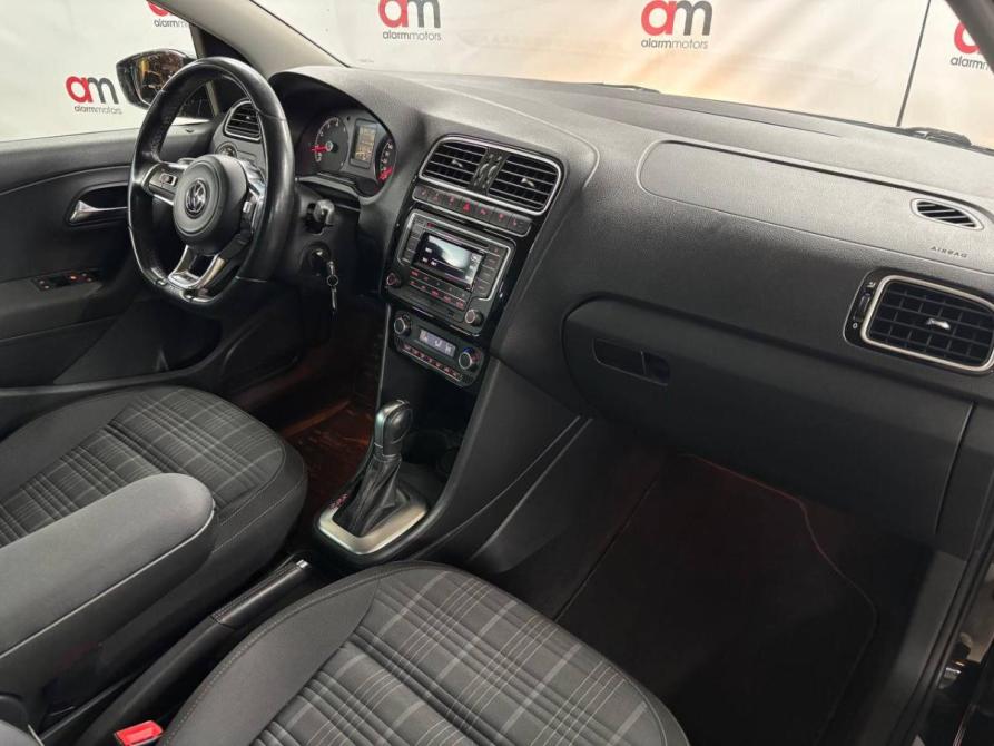 Volkswagen Polo V Рестайлинг Санкт-Петербург  - изображение 12