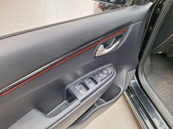 Kia Rio IV с пробегом 2019 года, цена 1 640 000 рублей, 25202 км, седан, Автокод Объявления
