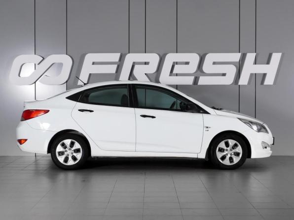 Hyundai Solaris I Рестайлинг с пробегом 2015 года, цена 1 070 000 рублей, 104568 км, седан, Автокод Объявления