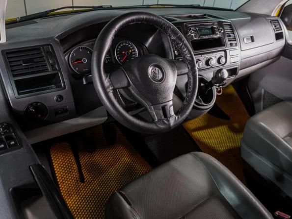 Volkswagen Transporter T5 Рестайлинг с пробегом 2014 года, цена 1 489 000 рублей, 354244 км, фургон, Автокод Объявления