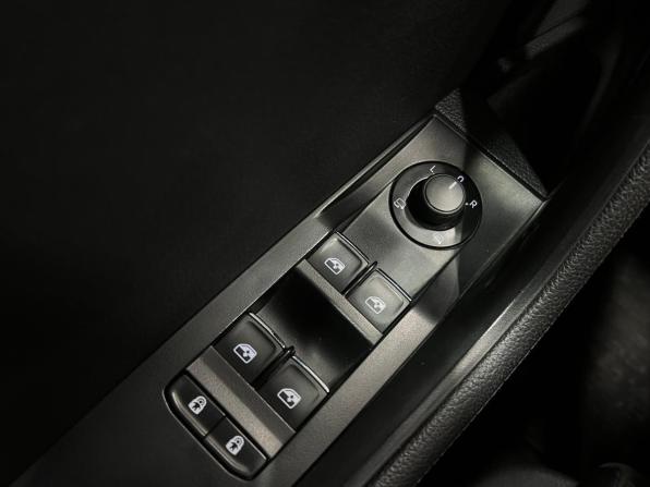 Skoda Superb III Рестайлинг с пробегом 2019 года, цена 2 369 000 рублей, 175500 км, лифтбек, Автокод Объявления