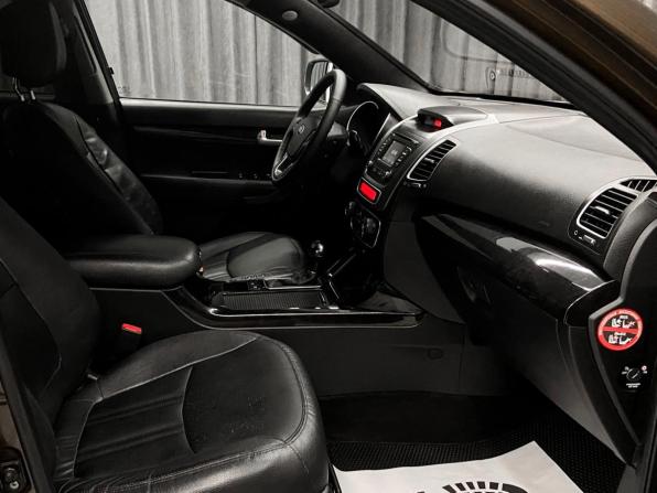 Kia Sorento II Рестайлинг с пробегом 2015 года, цена 1 700 000 рублей, 191005 км, внедорожник, Автокод Объявления