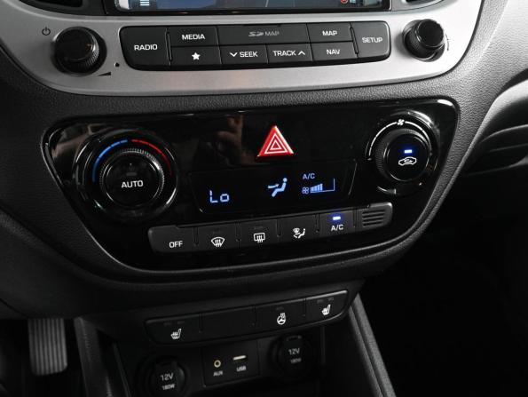 Hyundai Solaris II с пробегом 2017 года, цена 1 389 000 рублей, 128630 км, седан, Автокод Объявления