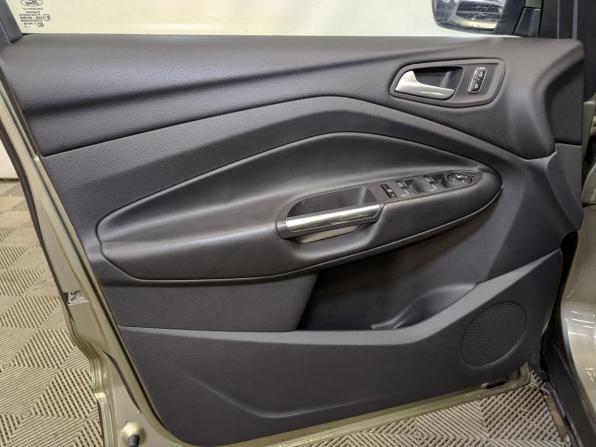 Ford Kuga II с пробегом 2013 года, цена 1 350 000 рублей, 111732 км, внедорожник, Автокод Объявления