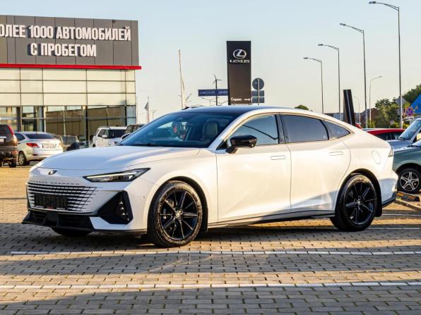 Changan UNI-V I с пробегом 2024 года, цена 2 095 000 рублей, 29000 км, лифтбек, Автокод Объявления