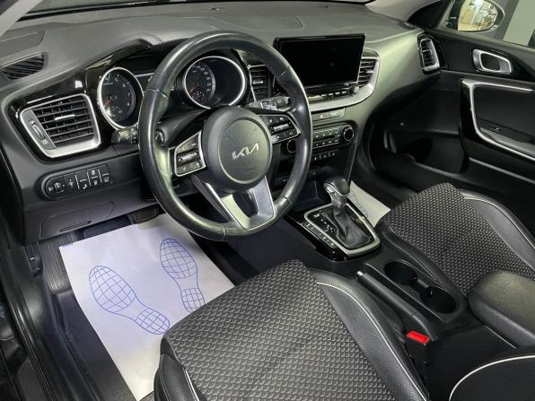 Kia Ceed III Рестайлинг с пробегом 2022 года, цена 2 399 000 рублей, 57630 км, универсал, Автокод Объявления