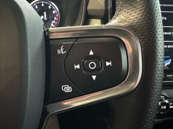 Volvo XC40 I с пробегом 2018 года, цена 3 233 000 рублей, 77653 км, внедорожник, Автокод Объявления