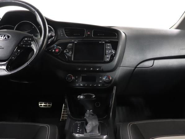 Kia Ceed II с пробегом 2012 года, цена 1 265 000 рублей, 117612 км, хэтчбек, Автокод Объявления