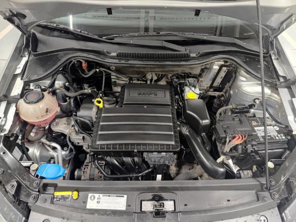 Volkswagen Polo V Рестайлинг с пробегом 2019 года, цена 1 399 000 рублей, 124700 км, седан, Автокод Объявления