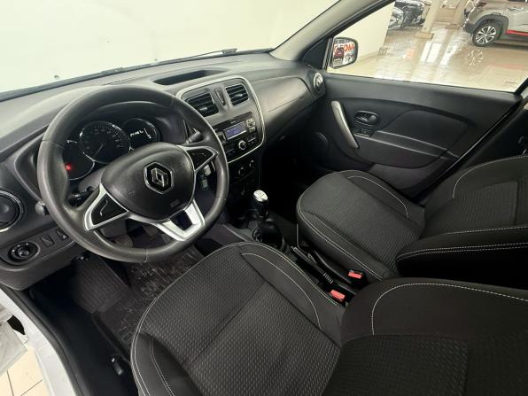 Renault Logan II Рестайлинг с пробегом 2022 года, цена 870 000 рублей, 241467 км, седан, Автокод Объявления