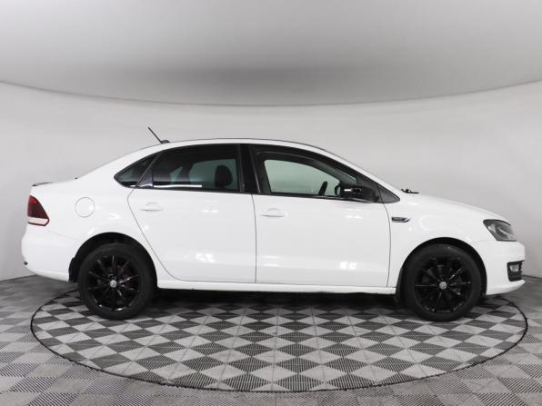 Volkswagen Polo V Рестайлинг с пробегом 2019 года, цена 1 347 000 рублей, 141724 км, седан, Автокод Объявления