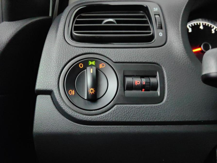 Volkswagen Polo V Рестайлинг Подольск  - изображение 21