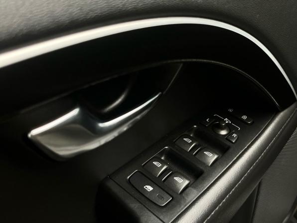 Volvo XC70 II с пробегом 2012 года, цена 1 499 000 рублей, 293821 км, универсал, Автокод Объявления
