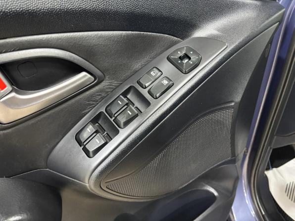Hyundai ix35 I с пробегом 2011 года, цена 880 000 рублей, 267200 км, внедорожник, Автокод Объявления