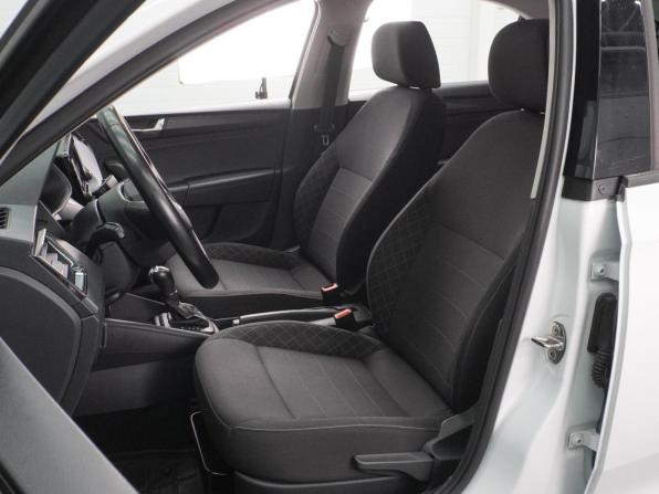 Skoda Rapid II с пробегом 2022 года, цена 1 633 000 рублей, 89789 км, лифтбек, Автокод Объявления