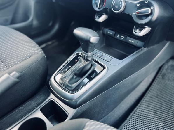 Kia Rio IV с пробегом 2018 года, цена 940 000 рублей, 200000 км, седан, Автокод Объявления