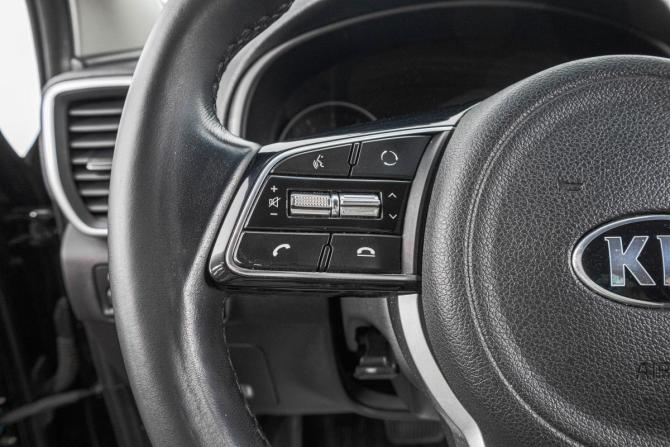 Kia Sportage IV Рестайлинг с пробегом 2021 года, цена 2 399 000 рублей, 88000 км, внедорожник, Автокод Объявления
