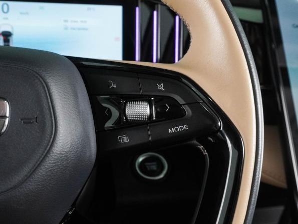 Geely Atlas II с пробегом 2022 года, цена 2 549 000 рублей, 64907 км, внедорожник, Автокод Объявления