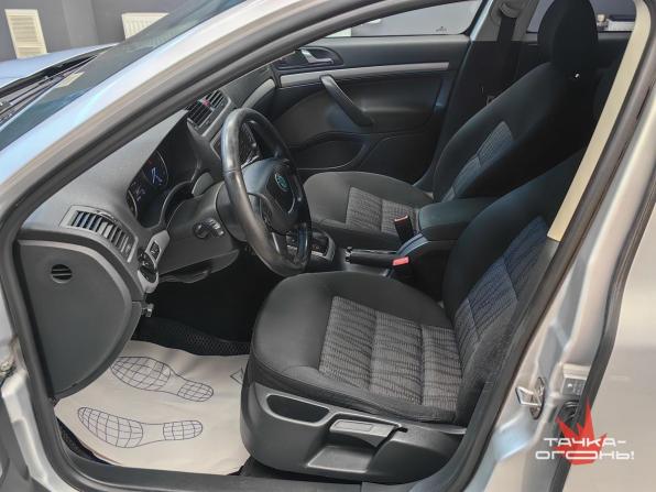 Skoda Octavia II (A5) Рестайлинг с пробегом 2010 года, цена 777 000 рублей, 165000 км, лифтбек, Автокод Объявления