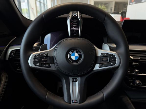 BMW 5 серии VII (G30/G31/G38) с пробегом 2018 года, цена 3 550 000 рублей, 180000 км, седан, Автокод Объявления