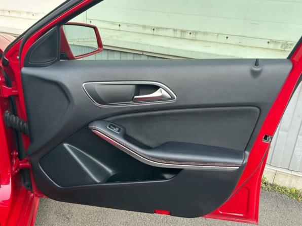 Mercedes-Benz A-Класс III (W176) с пробегом 2014 года, цена 1 285 000 рублей, 159225 км, хэтчбек, Автокод Объявления
