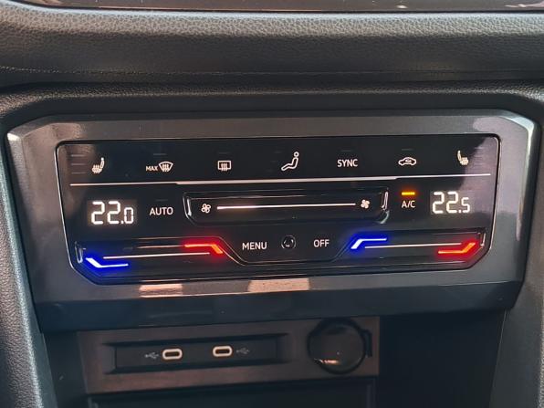 Volkswagen Tiguan II Рестайлинг с пробегом 2021 года, цена 2 599 000 рублей, 92180 км, внедорожник, Автокод Объявления