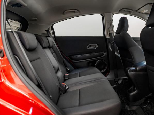 Honda Vezel I Рестайлинг с пробегом 2019 года, цена 1 999 000 рублей, 38008 км, внедорожник, Автокод Объявления