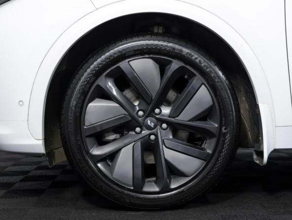 Li Auto (Lixiang) L7 I Рестайлинг с пробегом 2024 года, цена 6 590 000 рублей, 42000 км, внедорожник, Автокод Объявления
