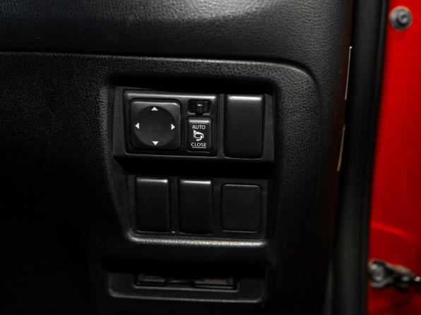Nissan Juke I с пробегом 2012 года, цена 1 050 000 рублей, 156120 км, внедорожник, Автокод Объявления