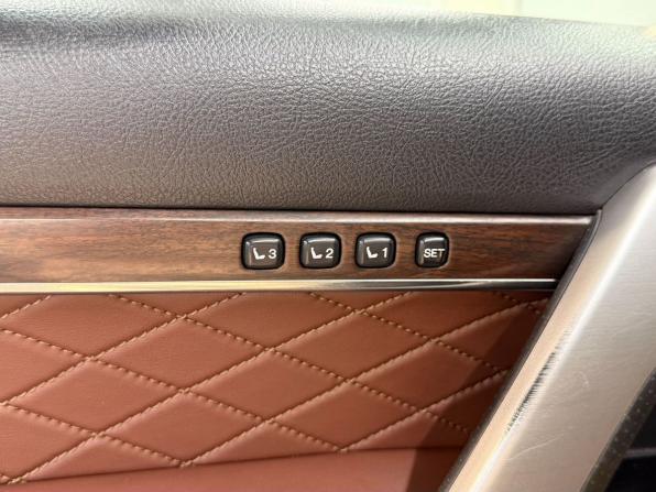 Toyota Land Cruiser 200 Series Рестайлинг 2 с пробегом 2016 года, цена 6 350 000 рублей, 181518 км, внедорожник, Автокод Объявления