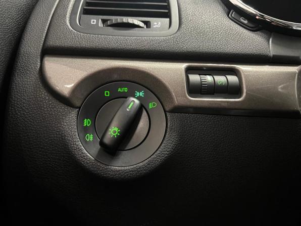 Skoda Yeti I Рестайлинг с пробегом 2014 года, цена 1 349 000 рублей, 118000 км, внедорожник, Автокод Объявления