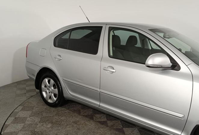 Skoda Octavia II (A5) Рестайлинг с пробегом 2009 года, цена 890 000 рублей, 198780 км, лифтбек, Автокод Объявления
